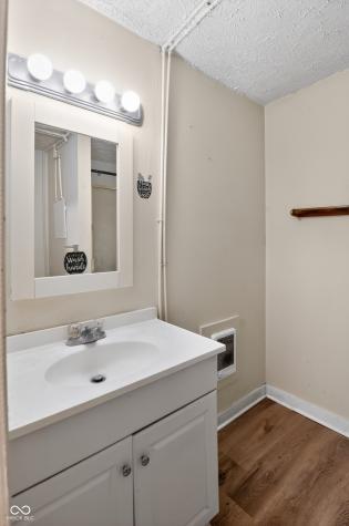 3018 Elmhurst Drive Indianapolis IN 46226