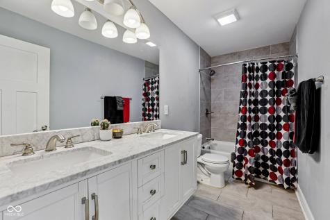 422 Sanders Street Indianapolis IN 46225