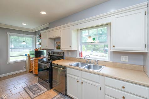 901 North Drive Seymour IN 47274