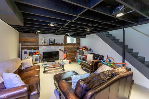 901 North Drive Seymour IN 47274