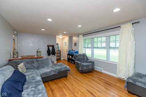 901 North Drive Seymour IN 47274