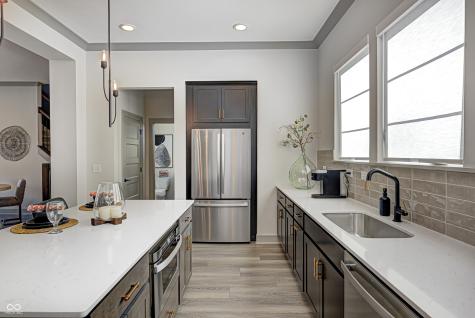 162 Midland Trace Loop Westfield IN 46074