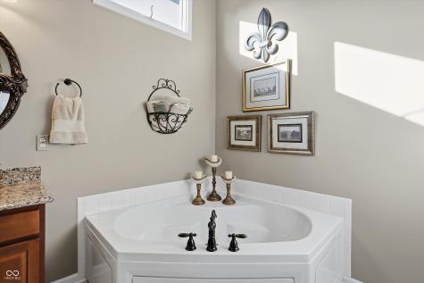 4694 Austin Trace Zionsville IN 46077