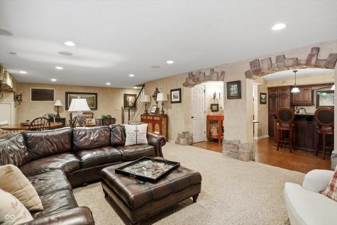 4694 Austin Trace Zionsville IN 46077
