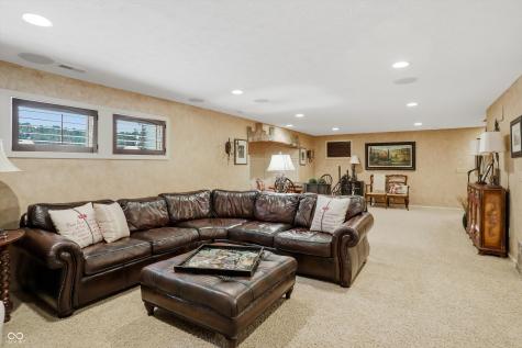 4694 Austin Trace Zionsville IN 46077