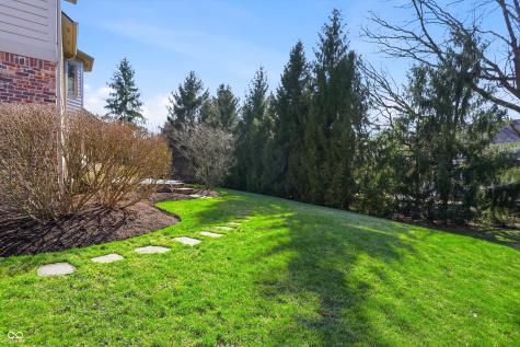 4694 Austin Trace Zionsville IN 46077