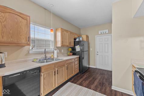 7212 Parklake Place Indianapolis IN 46217