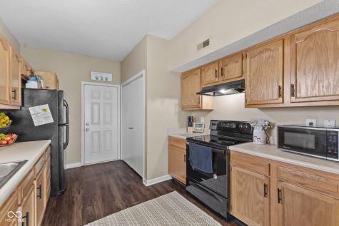 7212 Parklake Place Indianapolis IN 46217