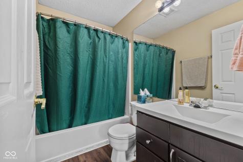 7212 Parklake Place Indianapolis IN 46217