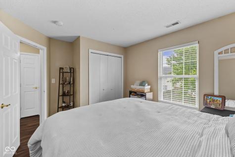 7212 Parklake Place Indianapolis IN 46217
