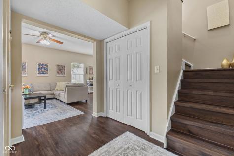 7212 Parklake Place Indianapolis IN 46217