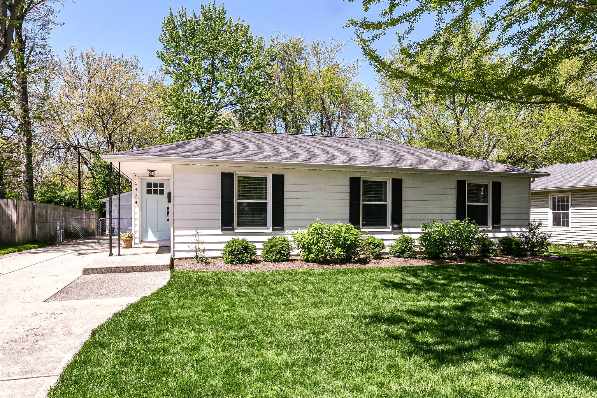 5434 Carvel Avenue Indianapolis IN 46220