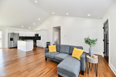 1018 N 18th Street Elwood IN 46036