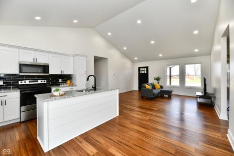 1018 N 18th Street Elwood IN 46036
