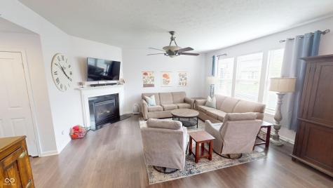 7824 Gray Eagle Drive Zionsville IN 46077