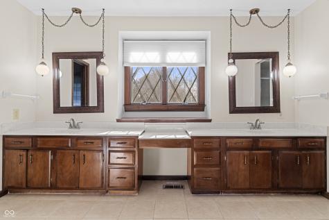 895 Briar Patch Lane Greenwood IN 46142