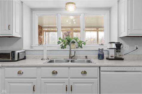 895 Briar Patch Lane Greenwood IN 46142