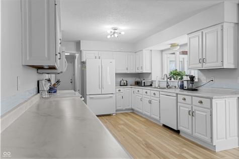 895 Briar Patch Lane Greenwood IN 46142