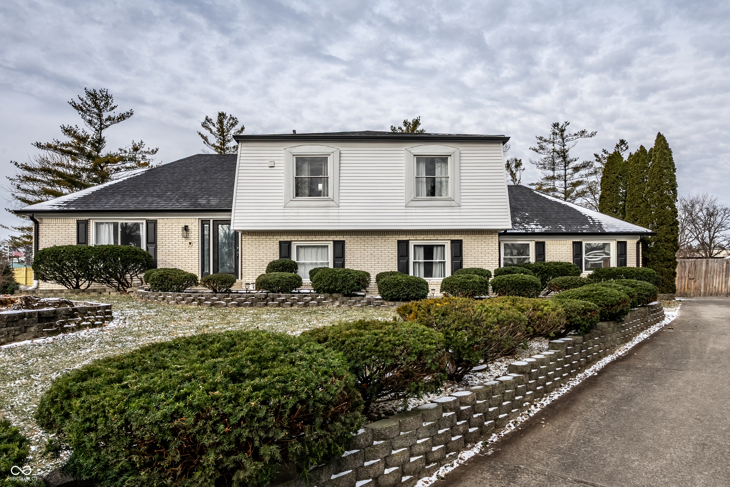 7014 Montroff Circle Indianapolis IN 46256