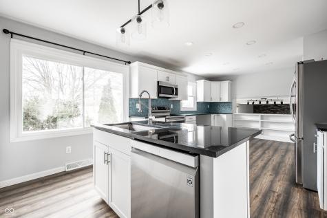 7014 Montroff Circle Indianapolis IN 46256