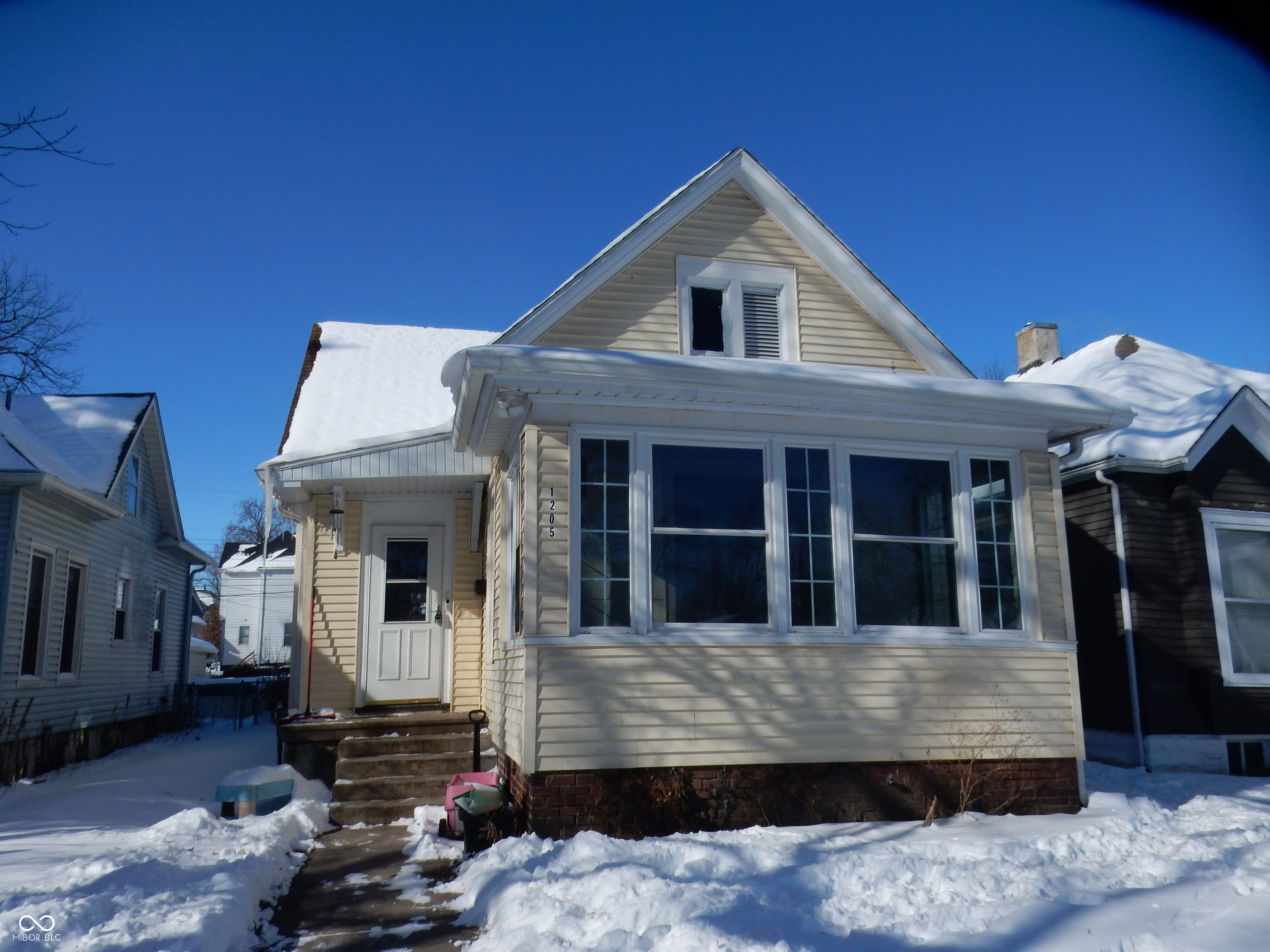 1205 S 8th Street Terre Haute IN 47802