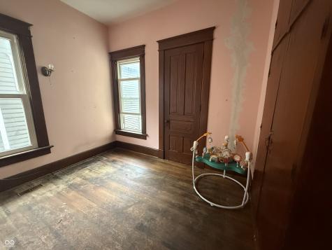 1205 S 8th Street Terre Haute IN 47802