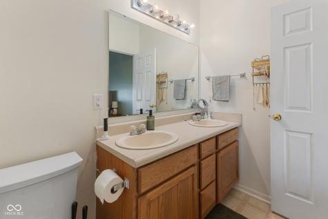 729 W Harriman Avenue Bargersville IN 46106