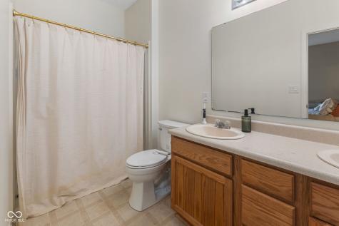 729 W Harriman Avenue Bargersville IN 46106