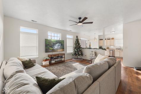 729 W Harriman Avenue Bargersville IN 46106