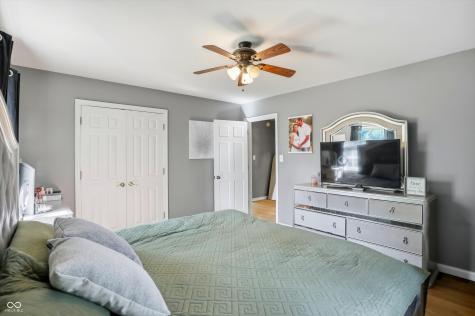 3905 Shelbyville Road Indianapolis IN 46237