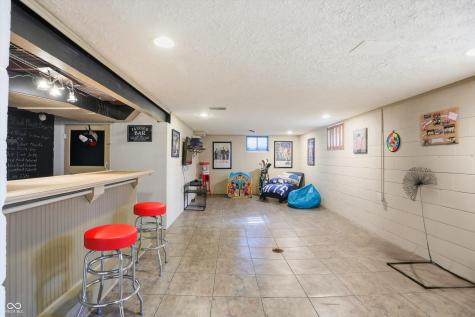 3905 Shelbyville Road Indianapolis IN 46237