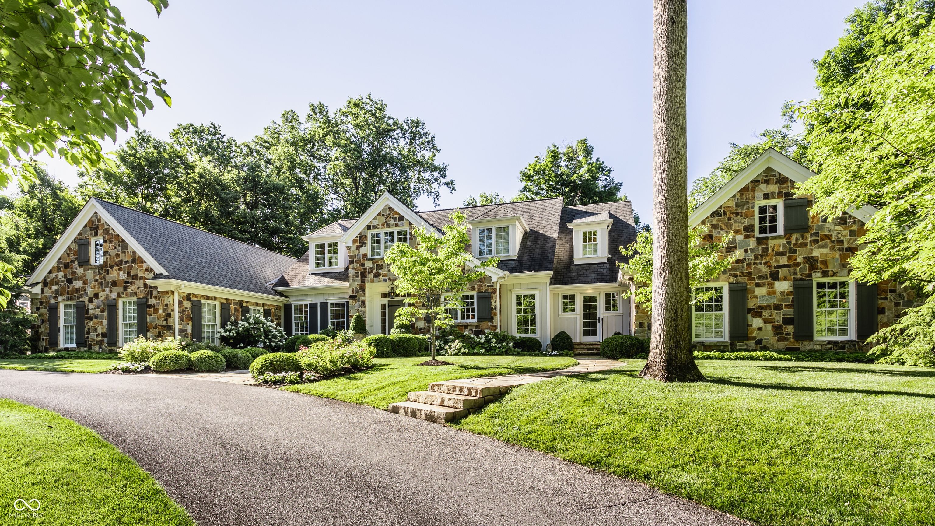575 Somerset Drive W Indianapolis IN 46260