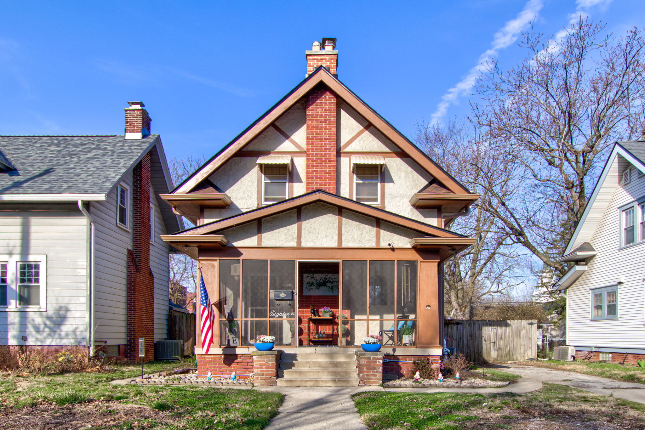 18 N Hawthorne Lane Indianapolis IN 46219