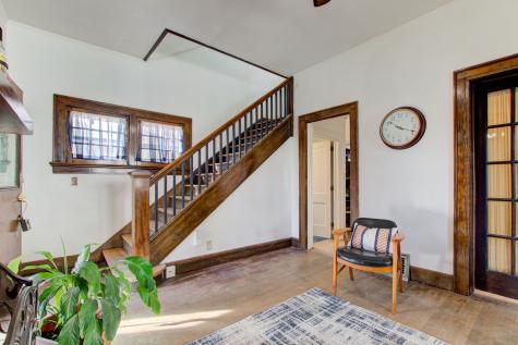 18 N Hawthorne Lane Indianapolis IN 46219