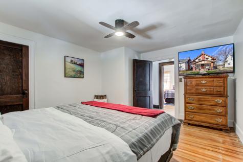 18 N Hawthorne Lane Indianapolis IN 46219