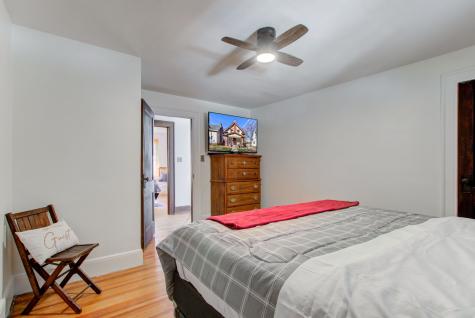 18 N Hawthorne Lane Indianapolis IN 46219