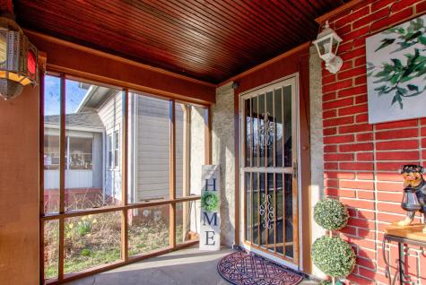 18 N Hawthorne Lane Indianapolis IN 46219