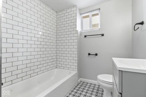 1338 Barth Avenue Indianapolis IN 46203