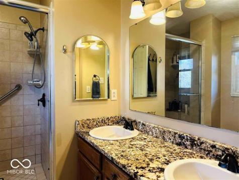 7673 Lippincott Way Indianapolis IN 46268