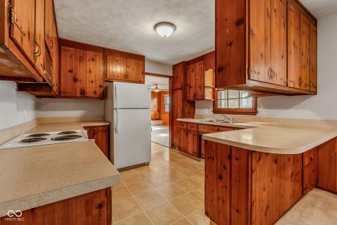 2215 Albany Street Beech Grove IN 46107