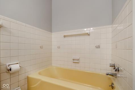 2215 Albany Street Beech Grove IN 46107