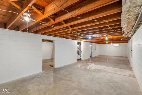 2215 Albany Street Beech Grove IN 46107