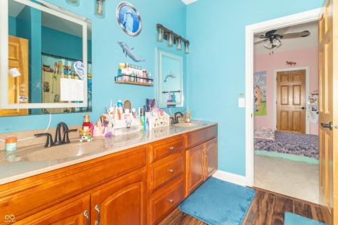 1715 E Twin Oak Boulevard Greenfield IN 46140