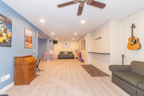1715 E Twin Oak Boulevard Greenfield IN 46140