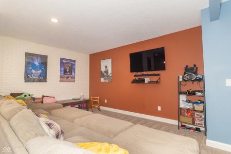 1715 E Twin Oak Boulevard Greenfield IN 46140