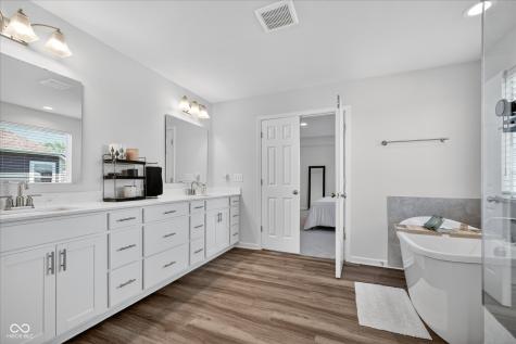 4984 Amber Crest Drive Brownsburg IN 46112
