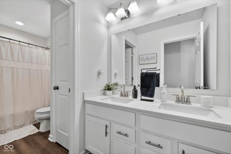 4984 Amber Crest Drive Brownsburg IN 46112