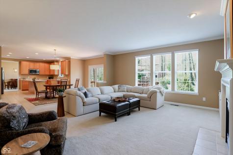 6834 Woodhaven Place Zionsville IN 46077