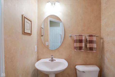 6834 Woodhaven Place Zionsville IN 46077