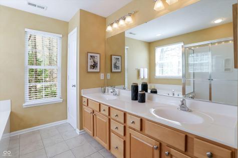 6834 Woodhaven Place Zionsville IN 46077